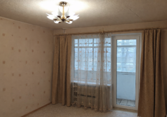 1 - комнатная квартира ж/м Тополь-3. Чешка. Свободная.